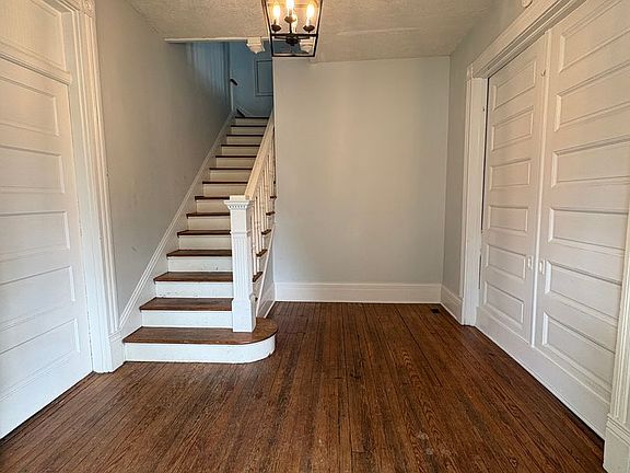 2nd image of 2461 Rivermont Ave #A