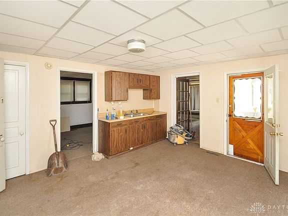 4th image of 524 E 5th St
