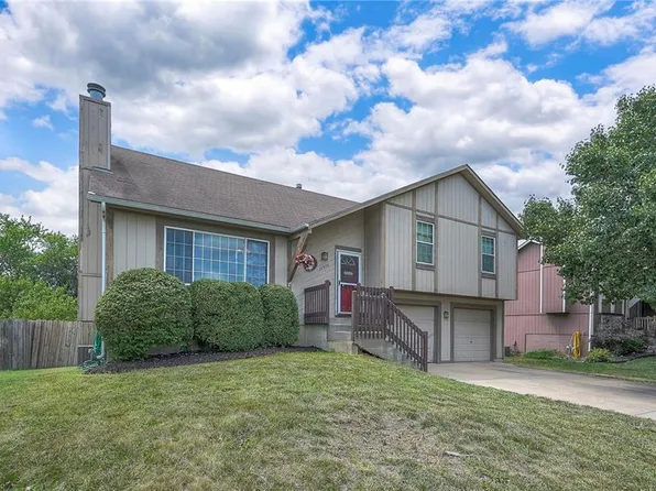 17470 S Walter St, Gardner, KS 66030