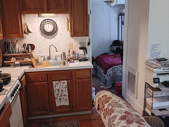 2nd image of 848 Bantam Rd APT 5