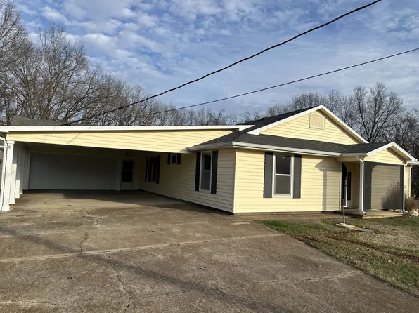260 Mark Twain Dr, Reeds Spring, MO 65737