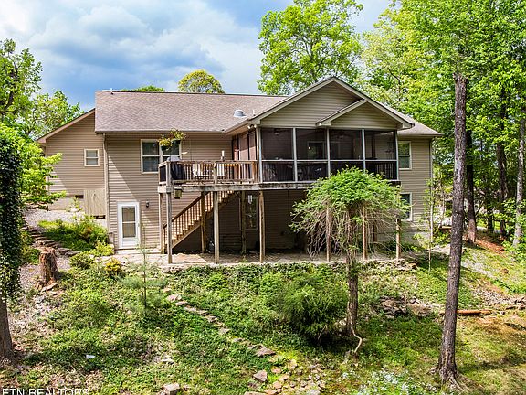 4th image of 22 Chelteham Ln