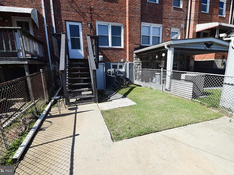 1629 Searles Rd — Photo 24