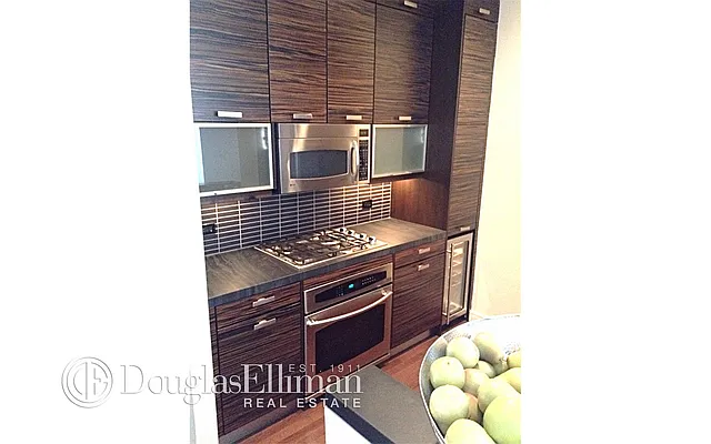 Rented by Douglas Elliman | media 36