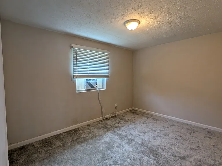 4322 15th Ave #7 — Photo 6