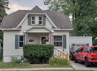135 S William St, Marine City, MI 48039