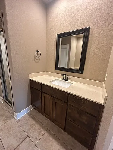 Floor plan 619 N Salem Road