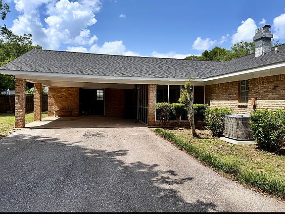 2nd image of 812 Ashwood Dr E
