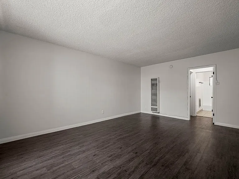3868 S Potomac Ave #7 — Photo 13
