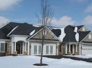 27 Windwood Cir, Rochester, NY 14626