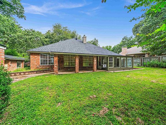 3rd image of 17557 Dupree Dr