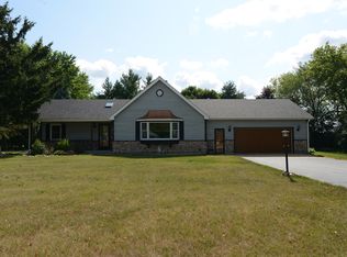 8104 Penny Ln, Richmond, IL 60071