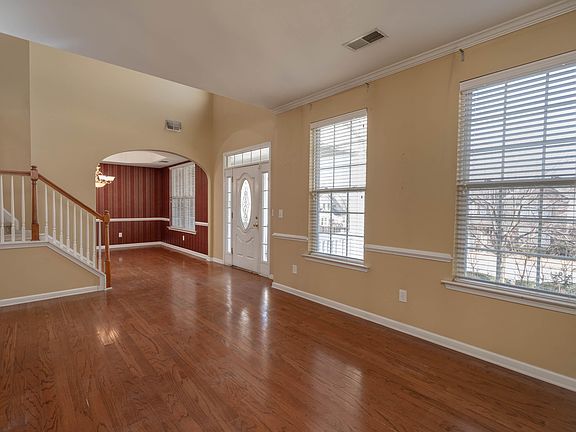 2nd image of 117 Millstone Ln
