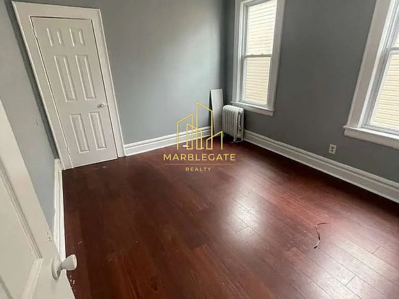 3rd image of 168 Schuyler Ave #22