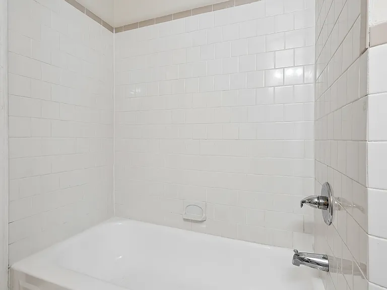 147 Denison St #1 — Photo 17