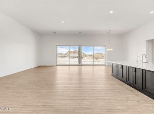 9195 W Limestone Mountain Dr, Casa Grande, AZ 85194