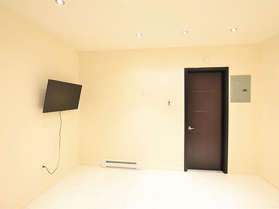 3rd image of 215 W 115th St APT 1A