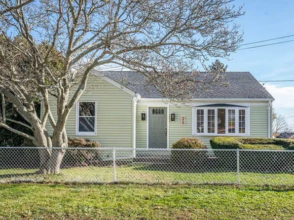 25 Eschol St, Swansea, MA 02777