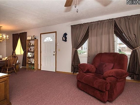 3rd image of 4503 W 140th St