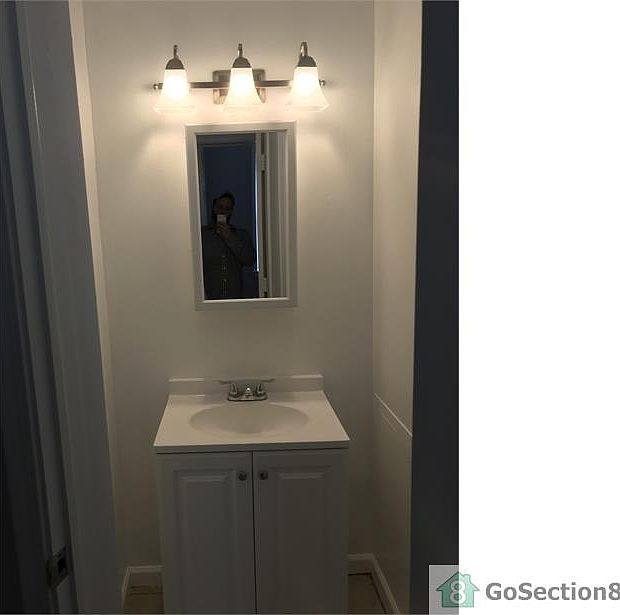 1st image of 353 S Homan Ave #3