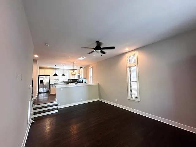 3 bed, 2.5 bath, 1943 sqft, $4,300 — Photo 2
