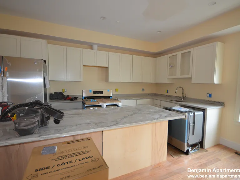 118 Tremont St #1 — Photo 8