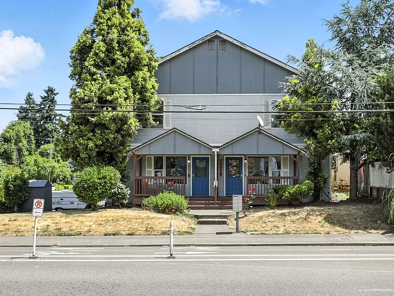 10033 N Lombard St — Photo 1