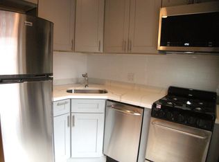 392 E 10th St APT 4E, New York, NY 10009