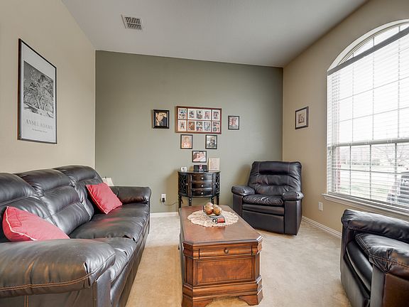 5th image of 923 Fleetwood Cove Dr