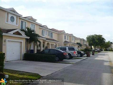 2nd image of 1132 SW 44th Ter #3419