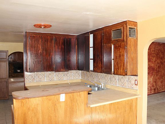 4th image of 2936 W Townley Ave