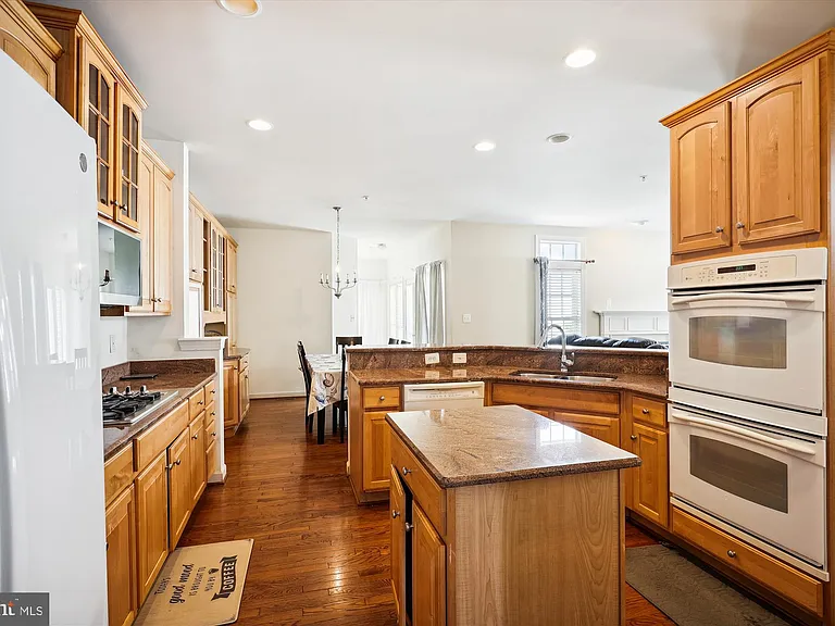 23104 Cypress Spring Cir — Photo 22