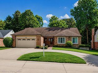 1447 Oakstone Dr, Rochester Hills, MI 48309