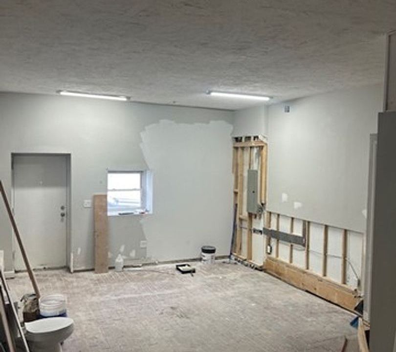 1st image of 520 S Nichols Ave Suite C