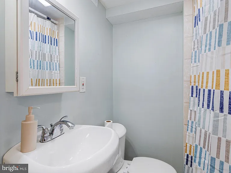 1713 E Lafayette Ave — Photo 26