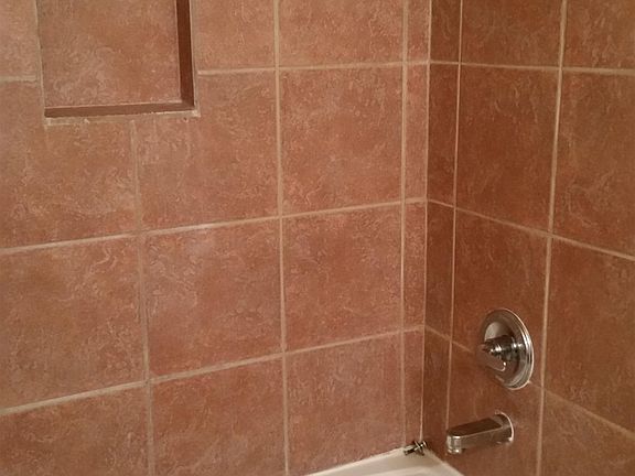 3rd image of 1522 W Bradley Ct