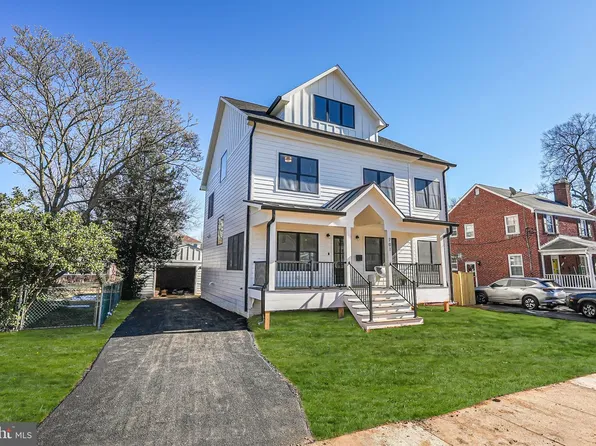 701 N Greenbrier St, Arlington, VA 22205