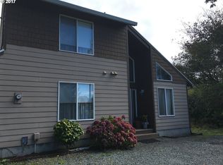 548 N Beacon St, Rockaway Beach, OR 97136