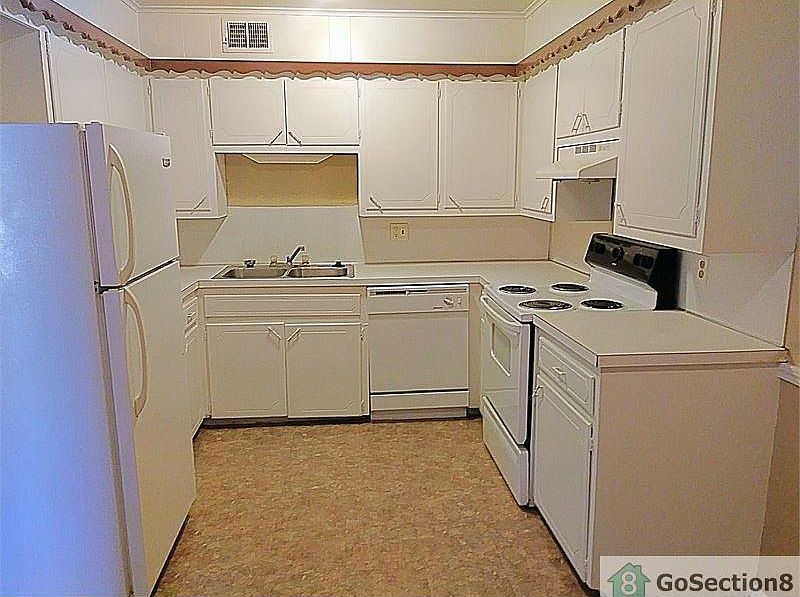 2nd image of 2217 E 59th St