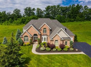18 Nature Vw, Pittsford, NY 14534