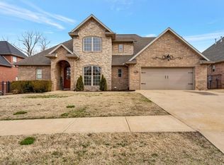 107 SW Black Hawk Rd, Bentonville, AR 72712
