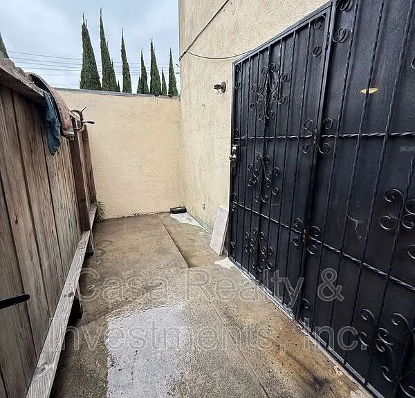 16920 S Vermont Ave #D — Photo 18