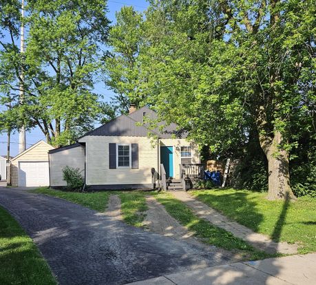 8436 Gordon Dr, Highland, IN 46322