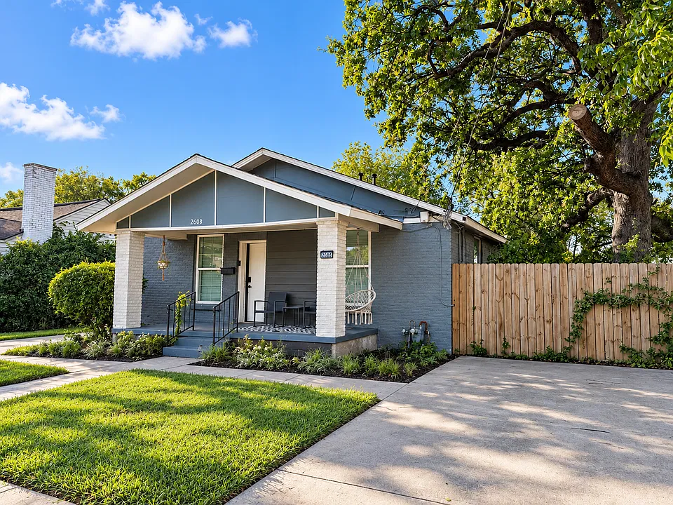 2608 Virginia Ct