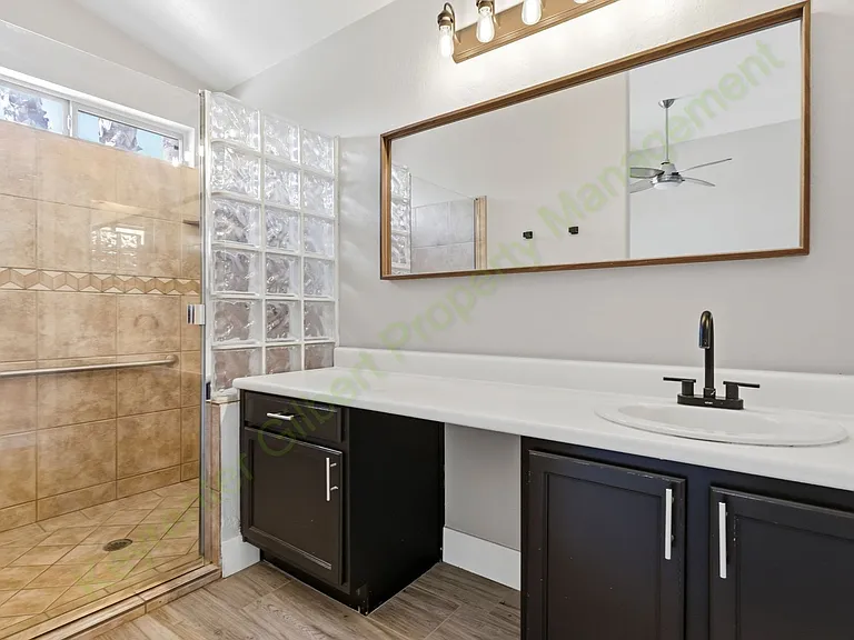 517 W Princeton Ave — Photo 25