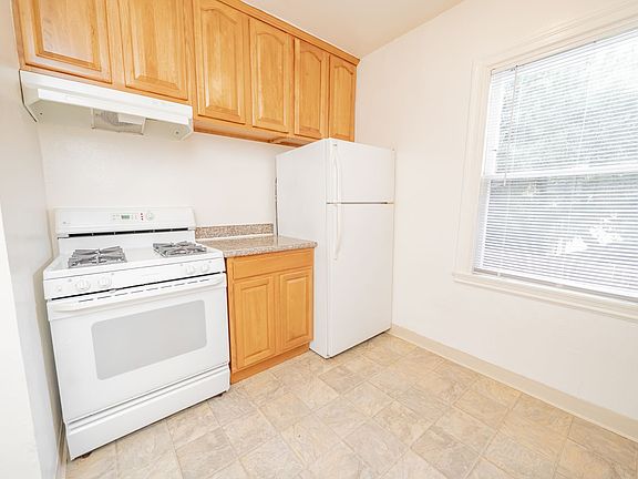 5th image of 1315-1321 Dwight Way #1321J