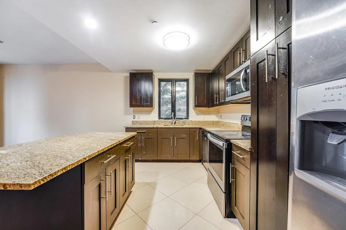 Building Photo - 29 1st St #508