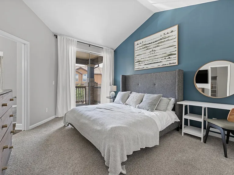Isabella Apartment Homes — Photo 13