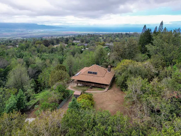 360 Hoopalua Dr, Makawao, HI 96768