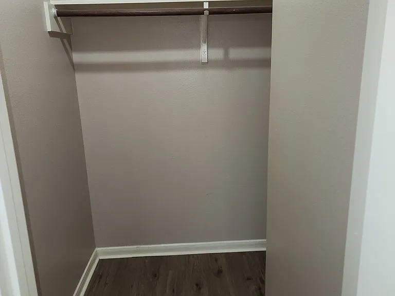 4918 Landward Ln — Photo 11